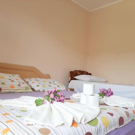 Guesthouse Dona Улцинь Екстер'єр фото