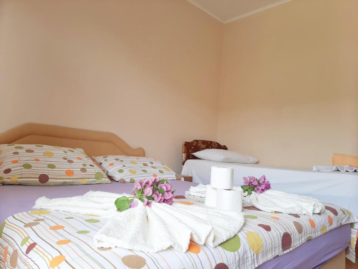 Guesthouse Dona Улцинь Екстер'єр фото